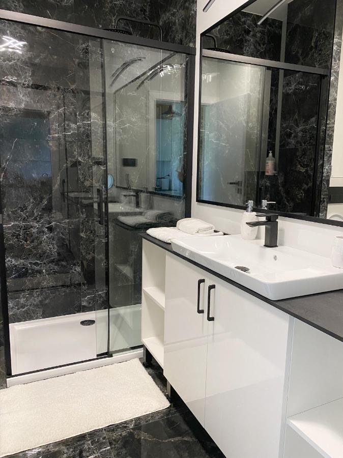Capital Towers - Apartament Modern Z Widokiem Na Rzeke 热舒夫 外观 照片